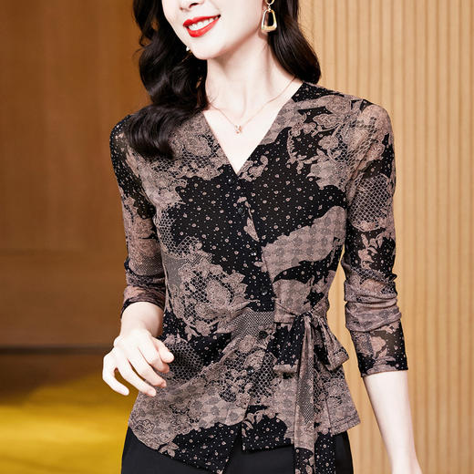 KQL E37M2952气质百搭V领印花网纱长袖系带打底衫大码t恤 商品图1