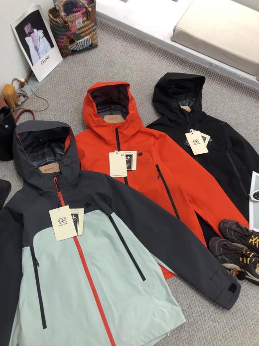 点此购买 可隆1992C-Knit男女款冲锋衣 LL 329198 商品图13