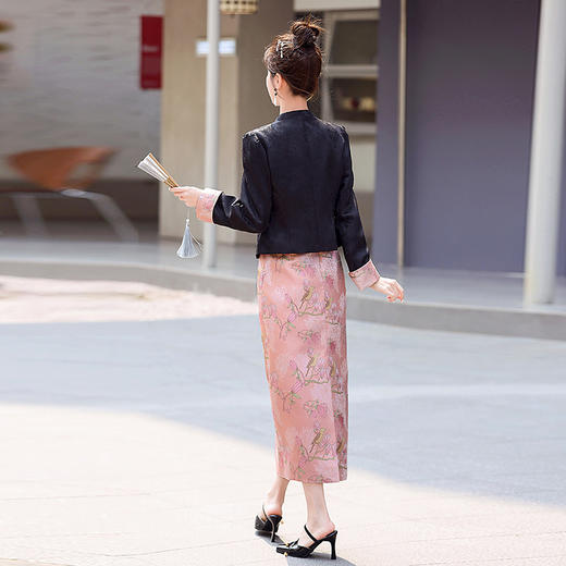 HR MEIQIN6025新中式优雅气质提花套装复古国风盘扣上衣半身裙两件套 商品图3