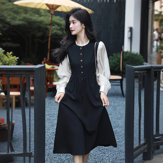 西遇法式黑色长袖连衣裙女秋季新款小香风a字收腰中长裙SS051433 商品图0