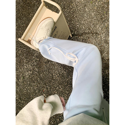 <曾小咸推荐>现货秒杀！微信超特价！宽松直筒休闲束脚长裤 日常179.99 立减90 秒杀89.99！ 商品图1