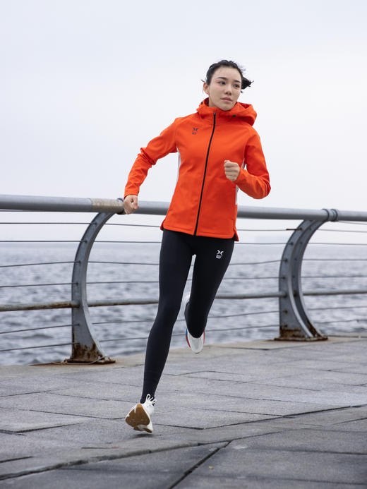 BODYWIT飞甲3.0女拼色软壳风衣 商品图1