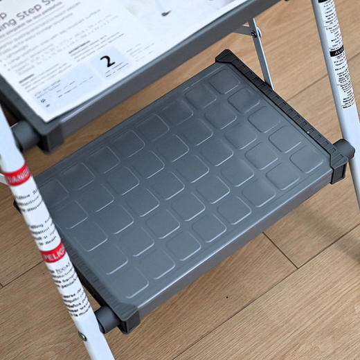 家居必备轻量化二脚蹬高强度外贸5806款  家用折叠伸缩加厚合金便携多功能人字梯两步安全梯凳 商品图1