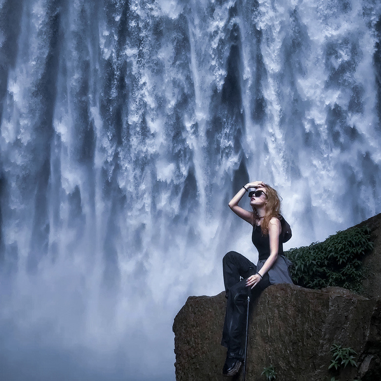 贵州一日游｜探秘羊皮洞，体验贵州银河飞瀑，贵州十大经典徒步线路之一，越过高山峡谷，看巨大壮观瀑布，拍酷炫人生大片！