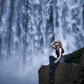 贵州一日游｜探秘羊皮洞，体验贵州银河飞瀑，贵州十大经典徒步线路之一，越过高山峡谷，看巨大壮观瀑布，拍酷炫人生大片！