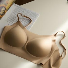 桑蚕丝0感一片式无痕大U美背文胸 细肩带隐形内搭，里料优选桑蚕丝，细腻高弹软糯舒适，不勒无束缚，贴肤面更干爽，透气不闷，W形全支撑结构，稳稳承托不下垂，大U美背设计