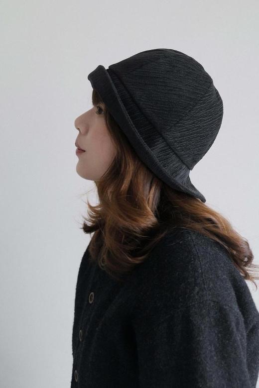 Kreuzzz 25AW 米色/黑色Clara圆顶肌理软帽 商品图10