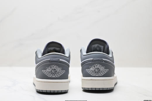 耐克乔丹Air Jordan 1 Low低帮休闲运动板鞋553560-030男女鞋 商品图5