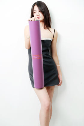 大师瑜伽垫儿，加宽又加长。天然橡胶吸汗防滑专业健身垫C090158