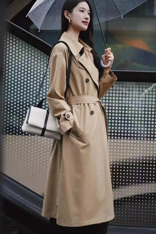 【高品质私服】【IC丝羊毛精纺平纹布翻领风衣】线条流畅干练，富有人文气质，干练优雅与率性风格随意切换N1040-CC【无标出货 介意慎拍】 商品图1