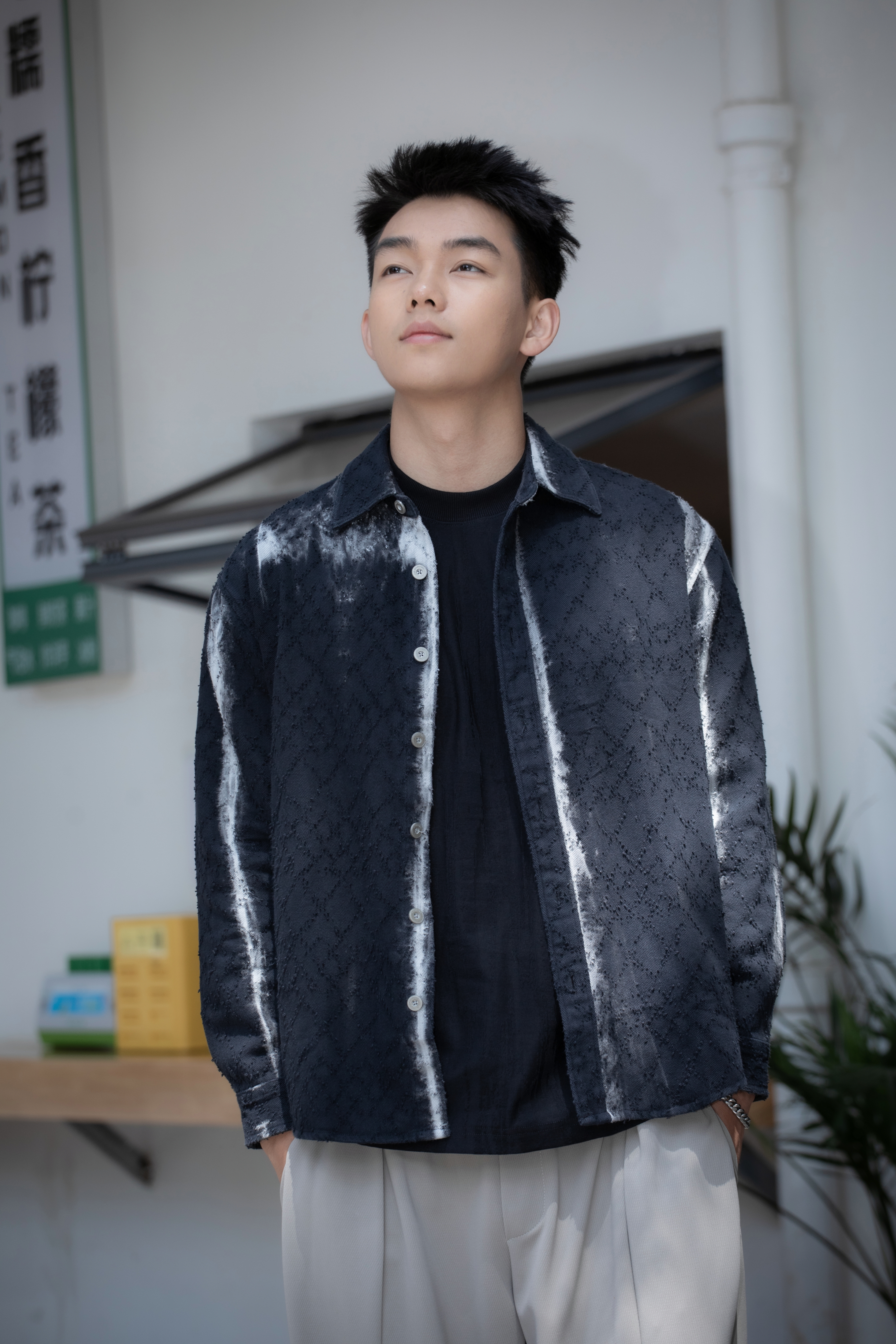 431225344面料肌理衬衫外套