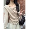 👉初秋风起时，【AVann不规则一字斜肩长袖褶皱收腰露肩上衣7743🌻】 🔺不规则剪裁 + 斜肩露肩 + 褶皱收腰 = 一件集个性、💥小性感与显瘦于一体的上衣。  商品缩略图1