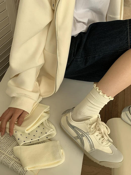 🌞19.9元到手10双‼️劲爆福利🌟【到手10双】早秋小白袜组合！！👏赶快入秋叭！！无法抗拒的小白袜组合 😜 又又又被我挖到了！小白袜YYDS，超软糯，超级好穿  商品图4