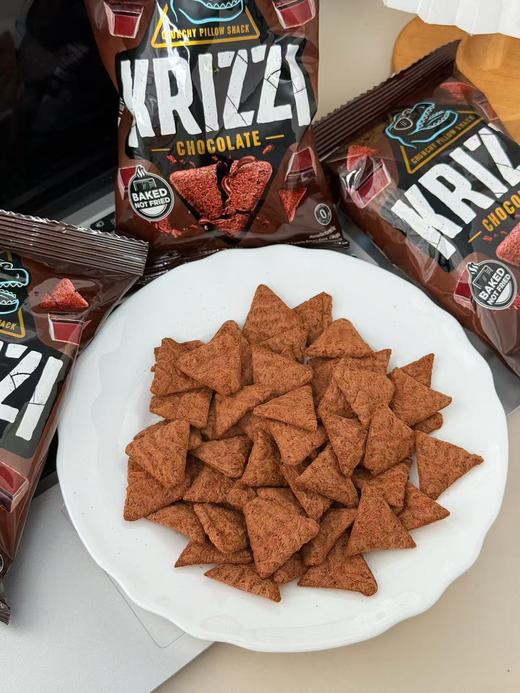 【KRIZZI巧克力夹心三角脆】 💰淘宝价：64￥/包！！ 💰团购价：29.9￥/5包【立省35】 一口沦陷的宝藏小零食🍫 浓郁可可香裹着酥脆小饼干，非油炸配方超健康～ ✨ 0反式脂肪 ！ 商品图6