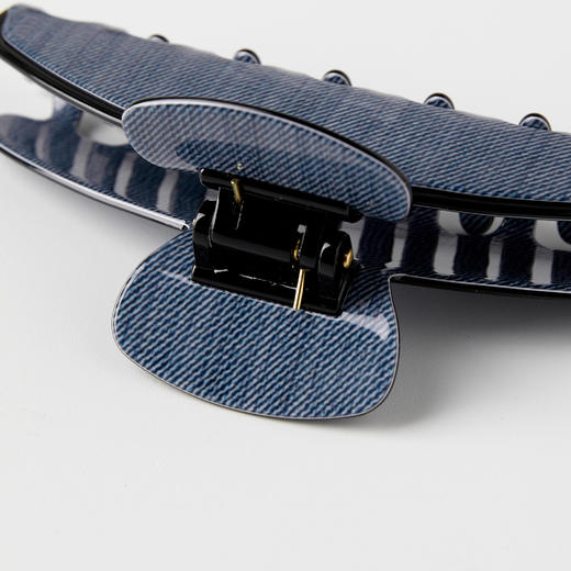 ROMI STUDIO“Cherry Kiss” 气质抛光蓝色鲨鱼发夹头饰RWCLP05950 商品图4