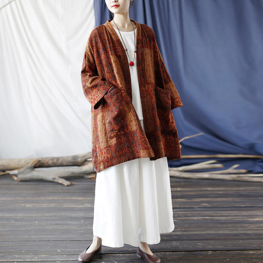 百媚生 复古宽松民族风印花披肩九分袖女装中长款外披02399 商品图3
