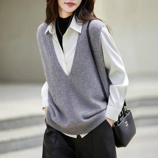 馥迦慵懒叠穿拉绒拉毛V领无缝羊毛马甲 商品图2