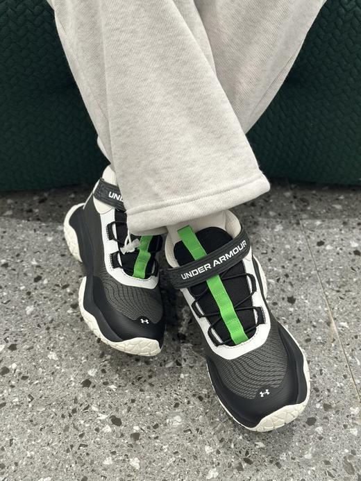 【超低价清仓，不退不换，直降550元】正品Under Armour安德玛儿童户外舒适加厚运动鞋，专柜价：699，秒S149，尺码可穿到40码，库存不多！手速抢，售完🈚2341503-1 商品图1