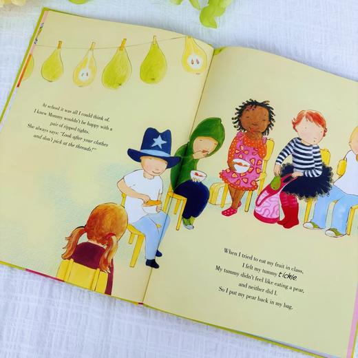 A Tummy Full of Secrets 适合3岁+日常生活情绪管理分享秘密 商品图1