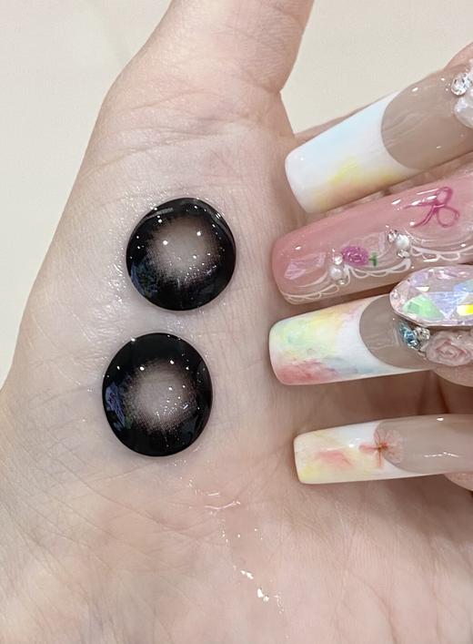 Winni日抛 ·D32黑眼豆豆&D33麻薯巧巧  14.0mm白狮参考着色超大直径｜日抛10片装 商品图1