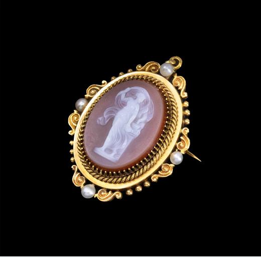 独角鹿西洋古董法国出品18K黄金镶嵌天然野生海水珍珠及古典女神主题卡梅奥玛瑙浮雕胸针 商品图3