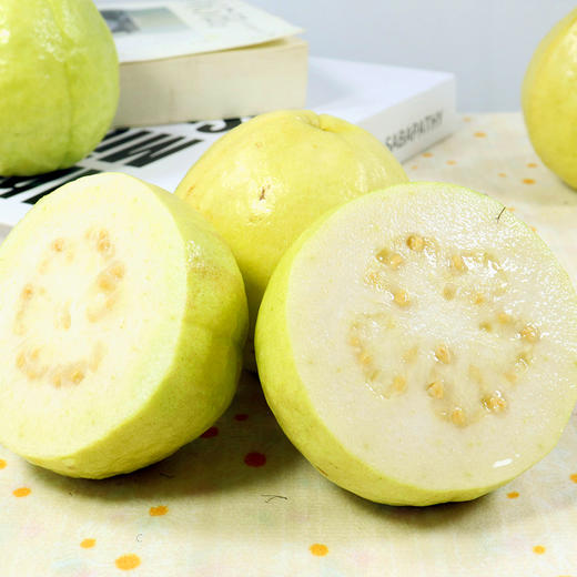 【奶油芭乐】产自广西北流，轻食界新宠，外皮清薄通透，软糯温润，色如奶油，冰淇淋般丝滑 商品图0