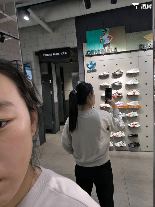 阿迪达斯女子三条纹圆领卫衣 商品图2