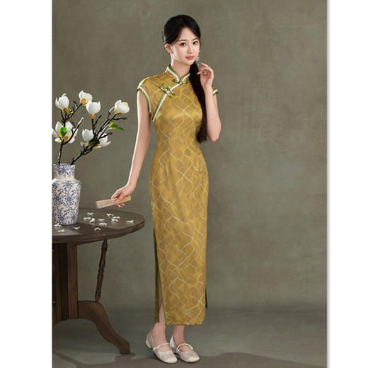 新中式改良黄色无袖丝绒旗袍2025初秋新款年轻百搭高级感日常旗袍 商品图0