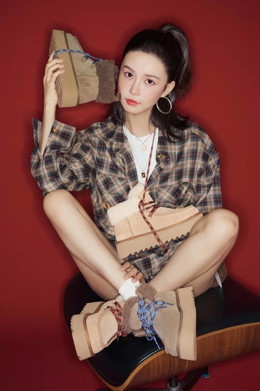 【隆丰起程-雪地靴专场】女士冬季芙卡拉泰迪绒羊毛雪地靴SW5W224YW 商品图2