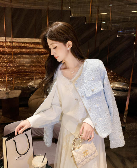 张心子【月光奏鸣】V领蕾丝系带通勤百搭气质衬衫上衣 U2509010 商品图14