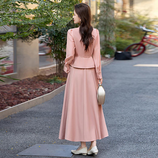 JX2513时尚休闲套装2025春夏新款时髦立体刺绣花朵外套半裙两件套 商品图2