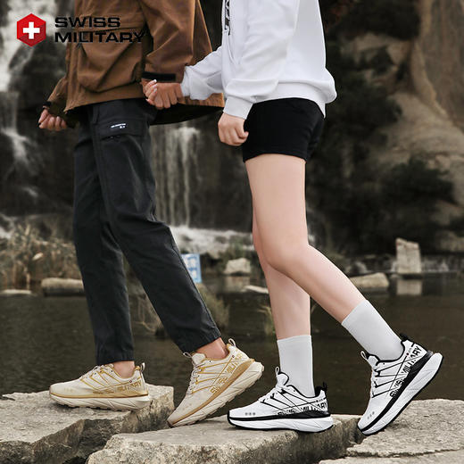 瑞士军工SWISS MILITARY运动品牌户外情侣款 户外舒适登山运动鞋/SM8321 商品图1