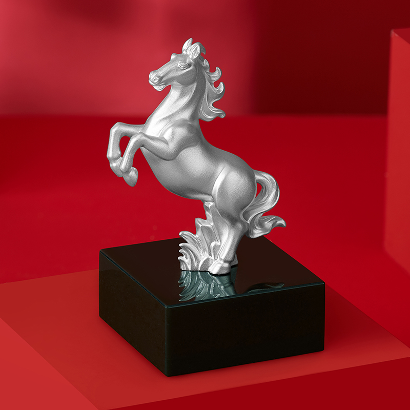 《福运生肖·马》神骏龙驹  前腿马  马到成功  足银 和田玉  十二生肖艺术摆件  商务 贺岁  生日 礼品