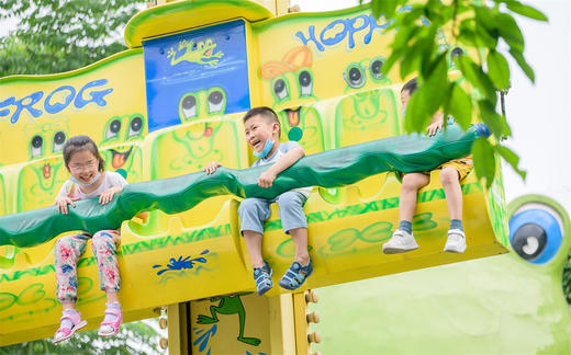 🦄闪耀欢禧节🪐一起狂欢【独家·成都欢乐谷】秋假特惠39元起~~狂欢8大欢乐主题区、130 +项体验观赏项目、欢乐巡游大派对、400+NPC天团 商品图2