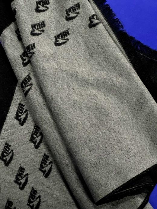 华中科技大学秋冬双面真丝绒围巾 商品图2