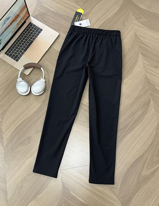 点此购买 迪桑特TRAINING系列防泼水女士运动长裤 37 329232 商品图6