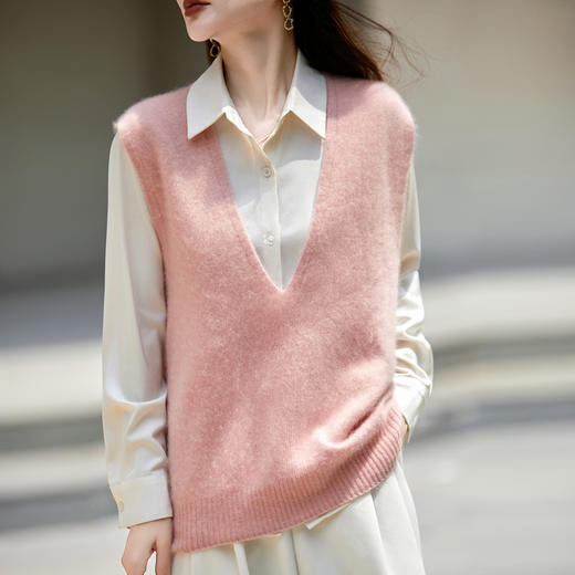 馥迦慵懒叠穿拉绒拉毛V领无缝羊毛马甲 商品图1