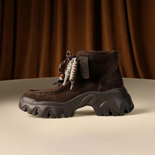 【云粉节】【思加图】BF楼思加图2025新款沙丘电音复古运动靴短靴厚底增高时装靴女EIX02吊牌价1690 商品图2