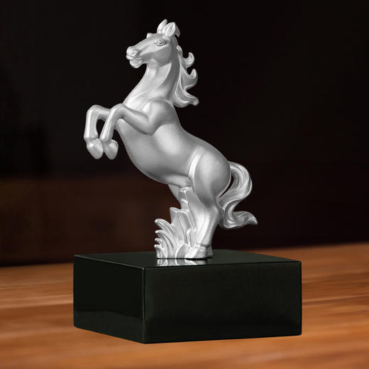 《福运生肖·马》神骏龙驹  前腿马  马到成功  足银 和田玉  十二生肖艺术摆件  商务 贺岁  生日 礼品 商品图3