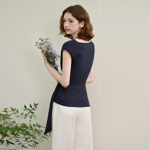 西遇一字肩上衣女夏季新款法式设计感系带收腰荡领短袖t恤Y0051062 商品图4