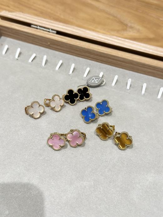 XK113-梵克雅宝 四叶草造型装饰  蓝玛瑙 耳环 女款 （XK） 商品图0