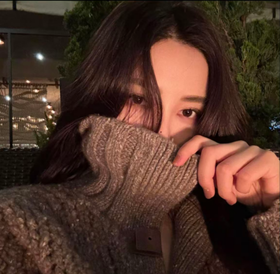 ROMI STUDIO“温暖氛围”牦牛绒绵羊毛手工钩织毛衣外套RWCAST6148