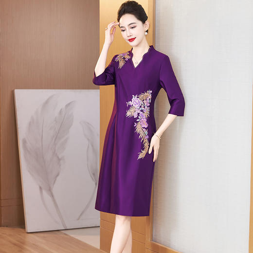 LC 2532优雅妈妈装显大气有气质礼服裙 商品图3