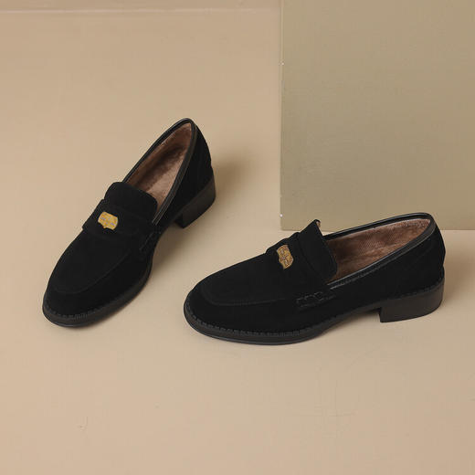 【预售5天】秋冬新款美拉德英伦风一脚蹬真皮小粗跟乐福单鞋女NGMZR&9667 商品图3