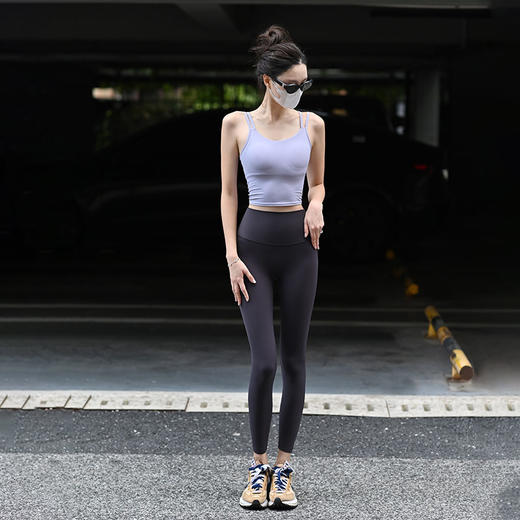 Beemen秋季新款固定一体杯双肩带显瘦运动内衣女 双肩带稳固不滑落瑜伽普拉提背心文胸 商品图4