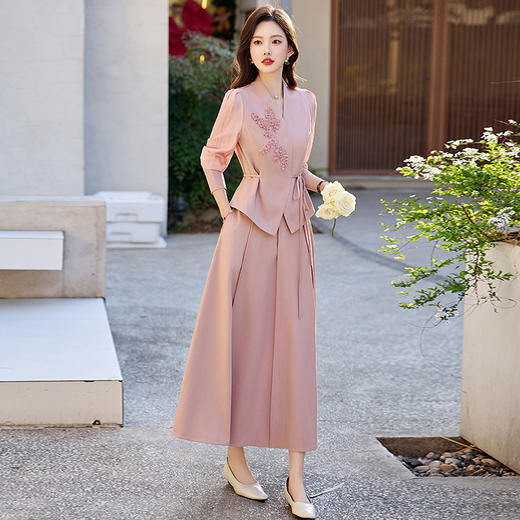 JX2513时尚休闲套装2025春夏新款时髦立体刺绣花朵外套半裙两件套 商品图1