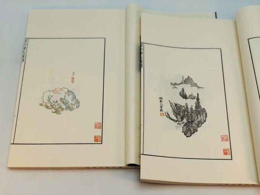 超值特惠！！《十竹斋笺谱》，胡正言编著，线装四册一函，尺寸：32*21.5*4.6cm，磁青纸封面，白棉纸内页，四眼装订，绫子包角，蓝布函套，西冷印社出版社2017年一版一印。

《萝轩变古笺谱》 商品图6