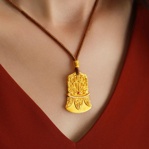 宫匠造办 皇家护身斧黄金吊坠 商品图3