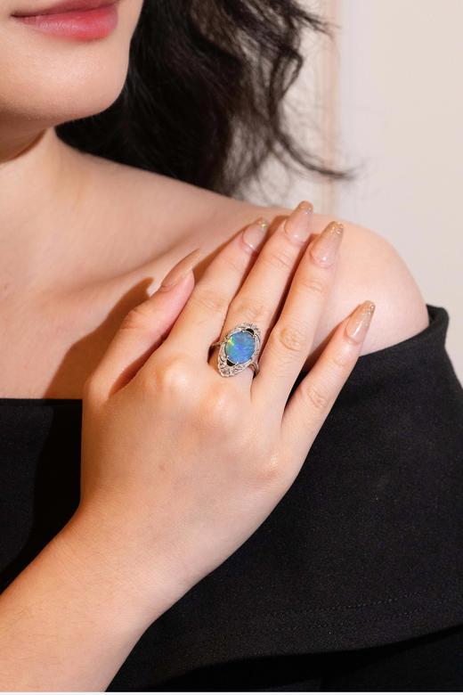 独角鹿西洋古董1900年代欧洲出品珠边卷叶造型铂金镶嵌缟玛瑙钻石及欧泊石戒指 商品图1