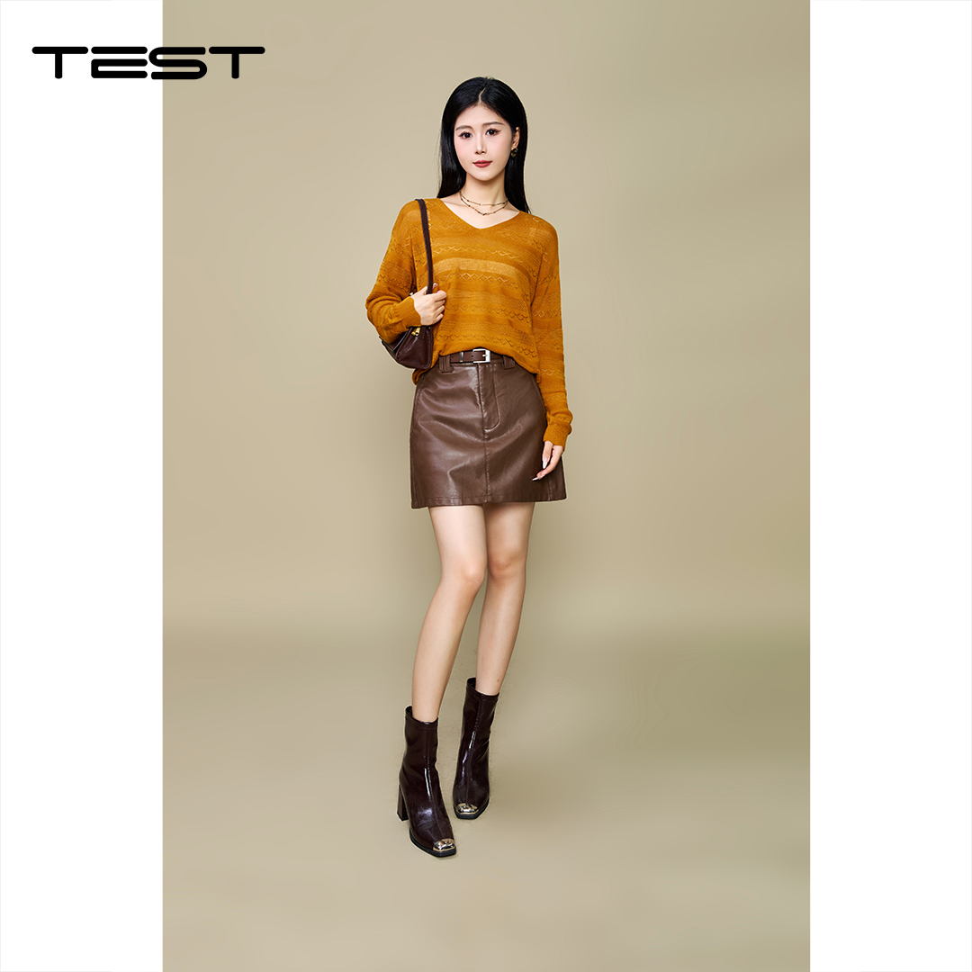 秋上新复古摩登风简约条纹V领针织衫1253100